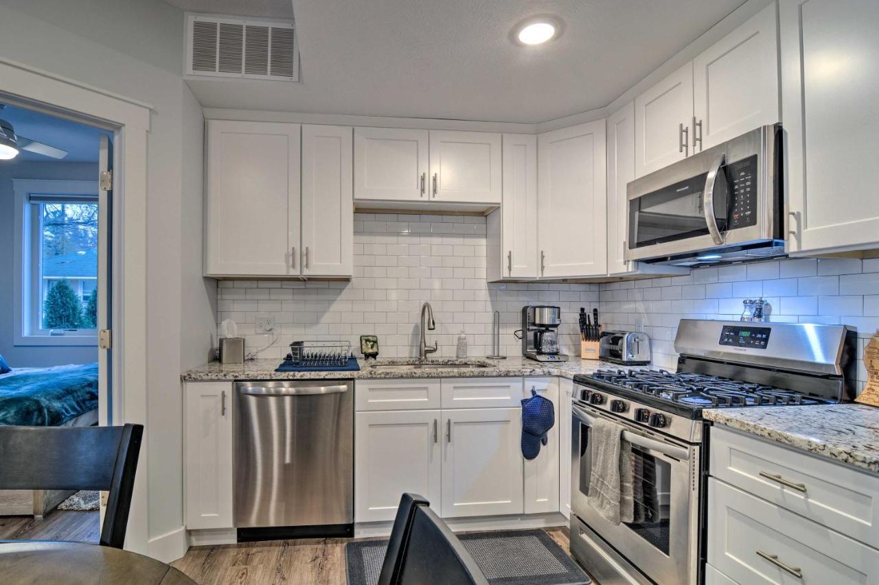 Modern Traverse City Condo About 1 Mi To Bay! Buitenkant foto