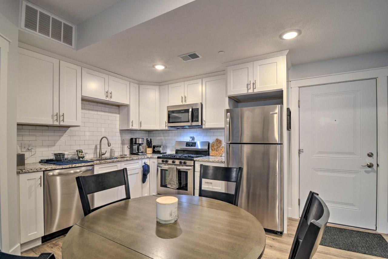 Modern Traverse City Condo About 1 Mi To Bay! Buitenkant foto