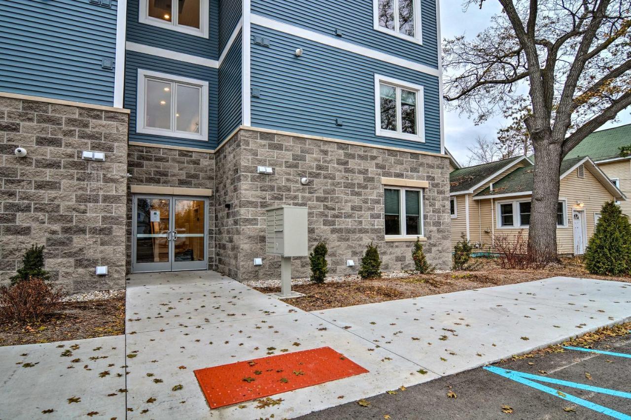 Modern Traverse City Condo About 1 Mi To Bay! Buitenkant foto