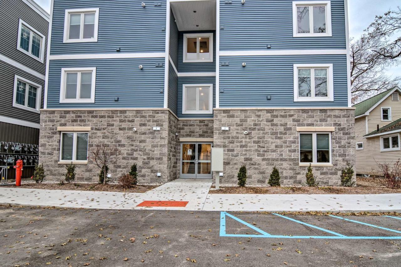 Modern Traverse City Condo About 1 Mi To Bay! Buitenkant foto